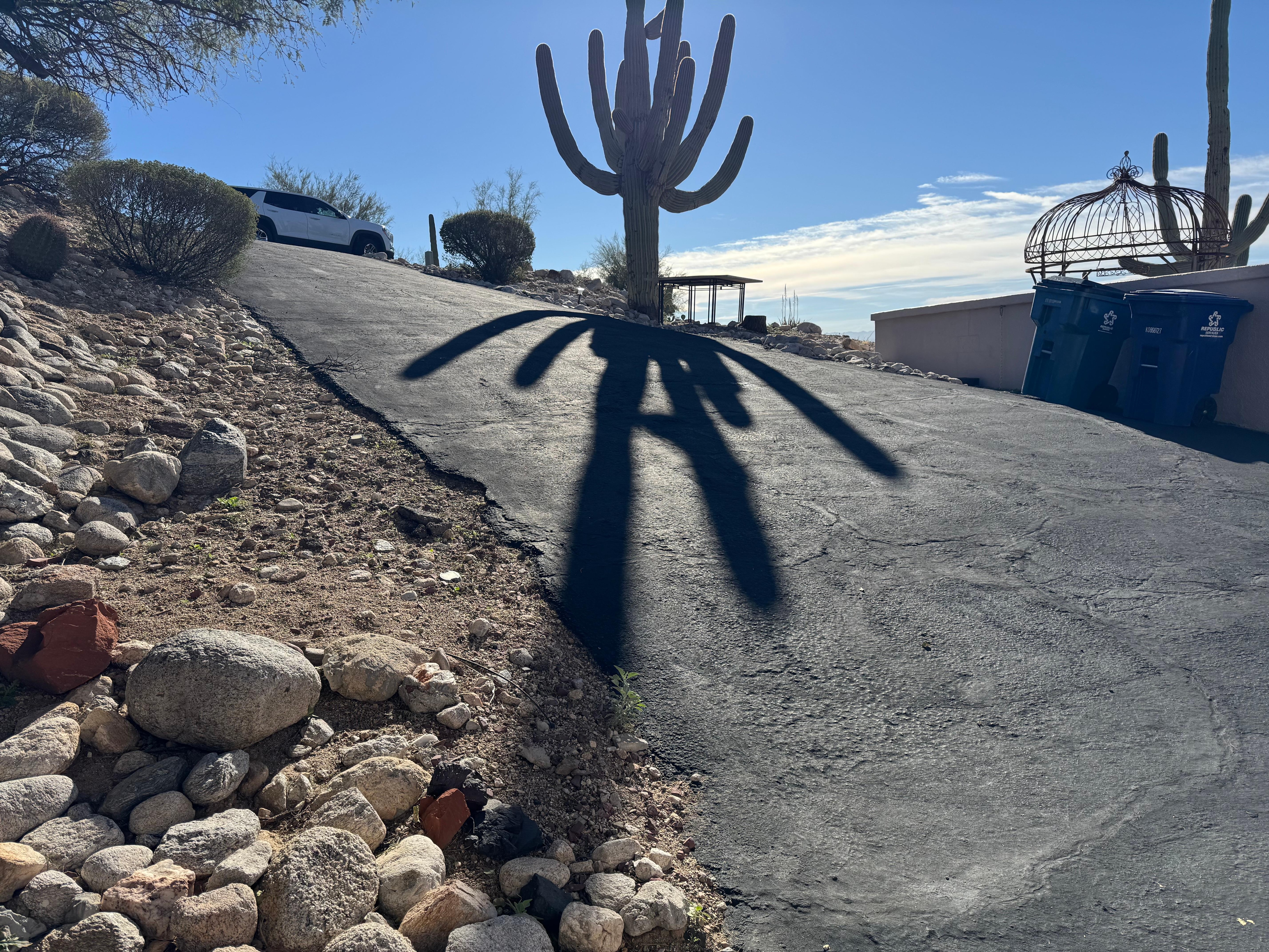 One thing that could be noted is that the driveway is amazingly STEEP. Luckily there are two spots at the top to park so it worked well for us. 3 of the 5 are. Afraid of heights. 