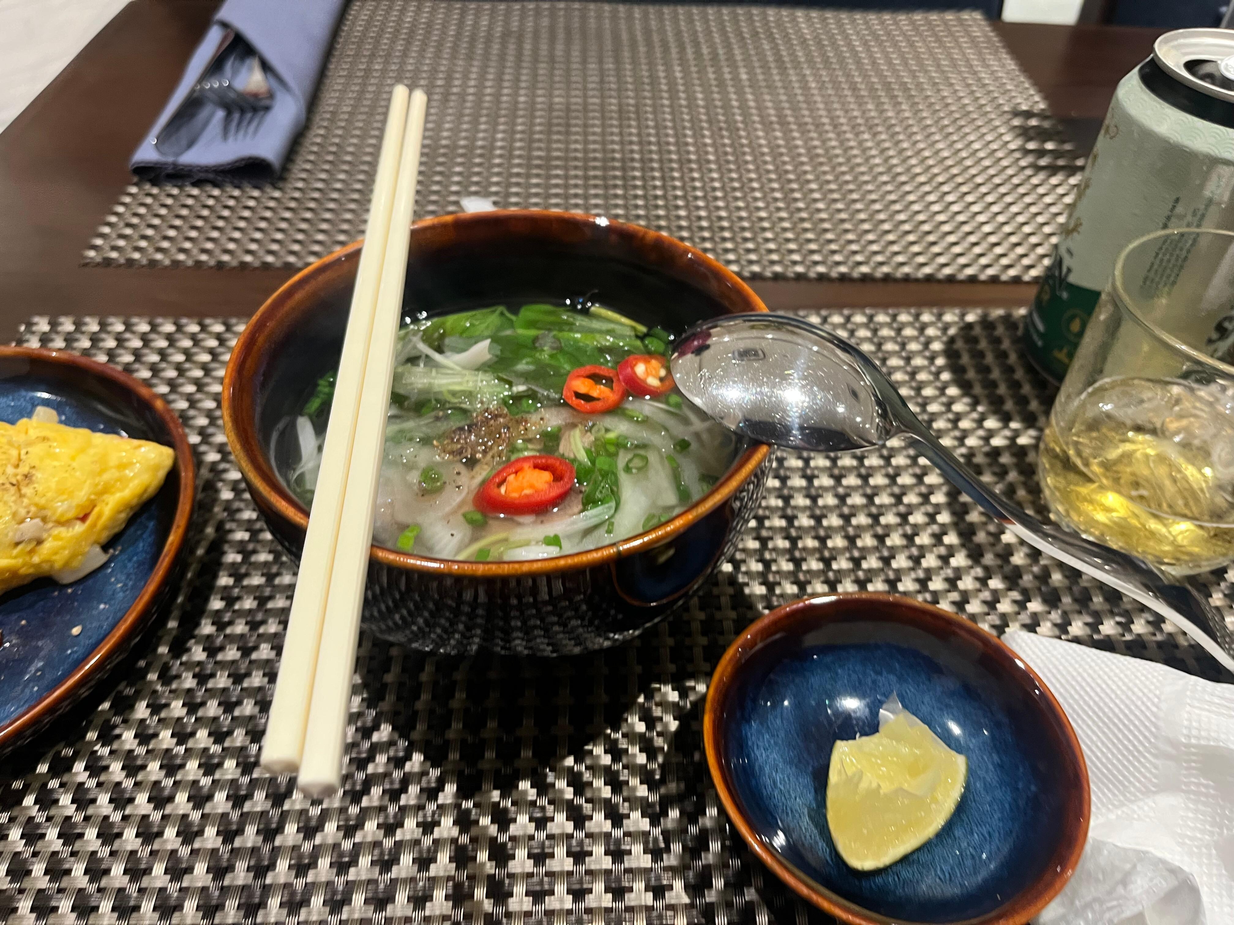 飲み過ぎて朝のフォー🍜は沁みます