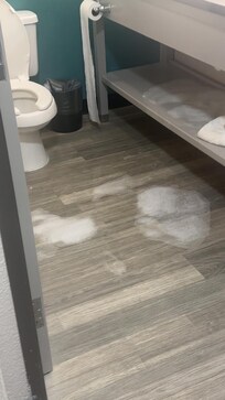 This is how the bathroom looked and the toiket was so nasty look like it hhavent been touched withy any cleaner at all !!!