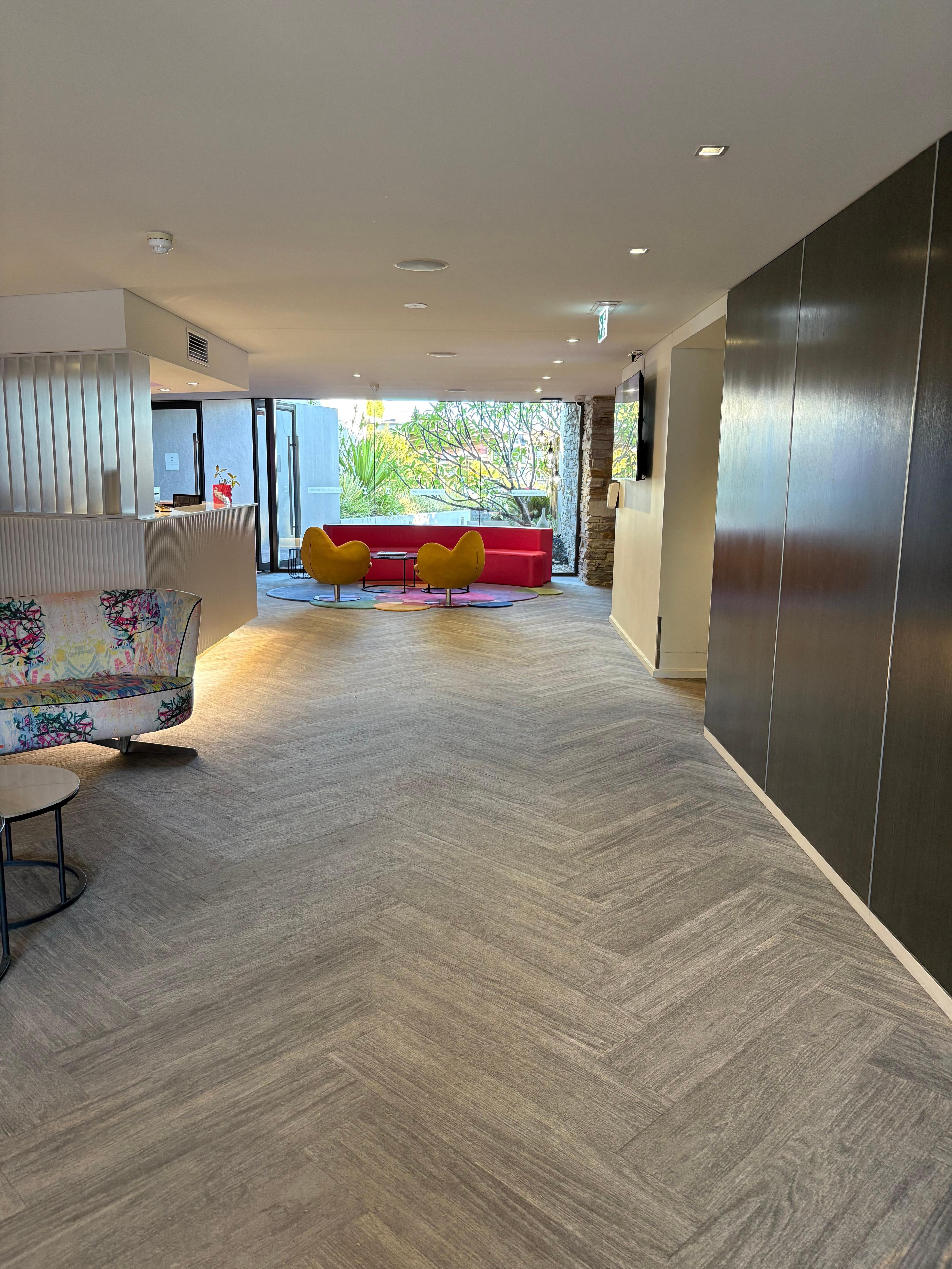 ホテルのエントランス