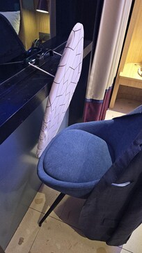 My construction to get and keep the window closed. By the way, the findow and the fassade frame, both does not have a seal