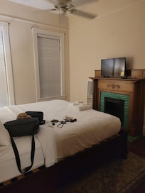 Front bedroom - parkview