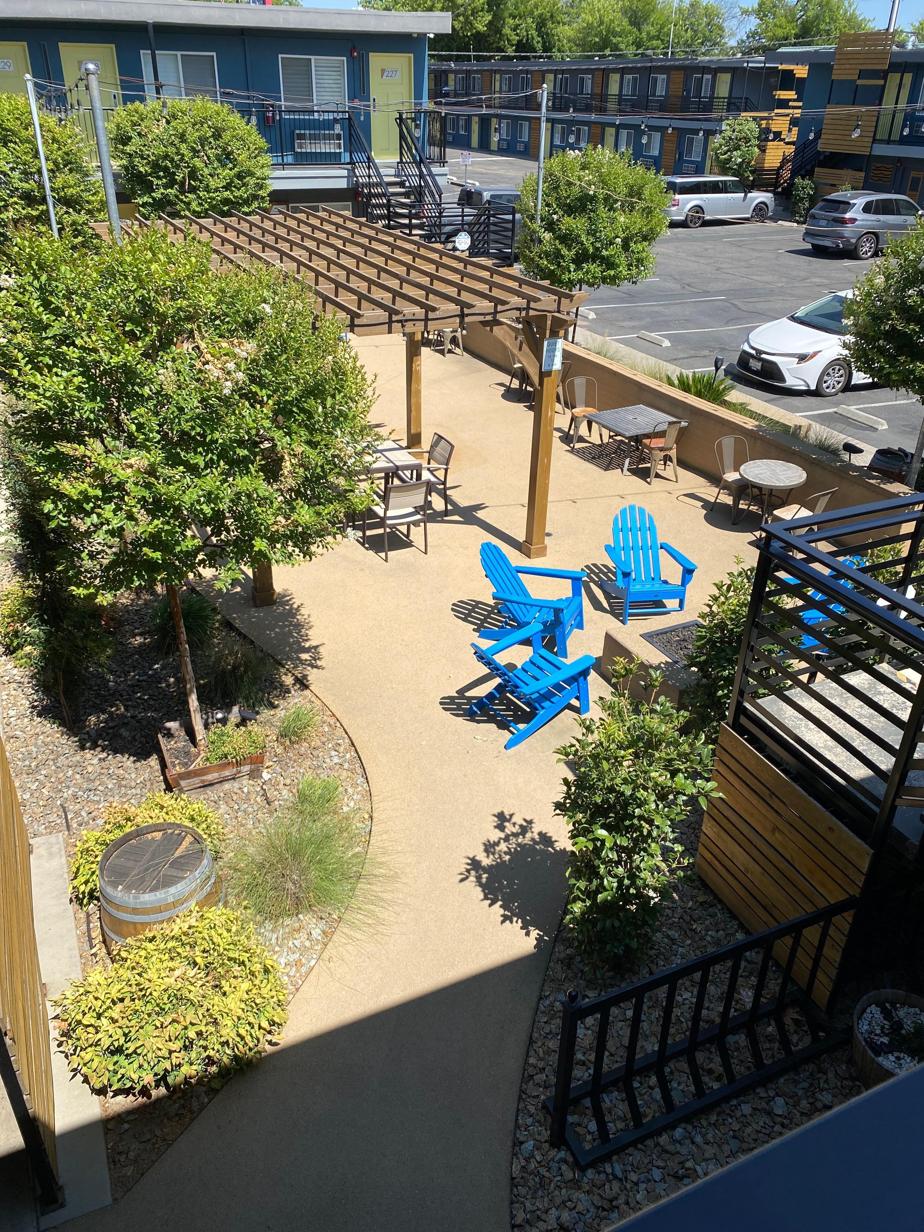 Outdoor common space 