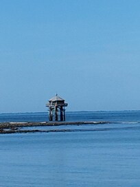Le phare du bout du monde à la plage des minimes