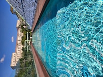 Infinity pool