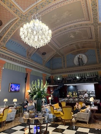 The grand salon for breakfast or supper