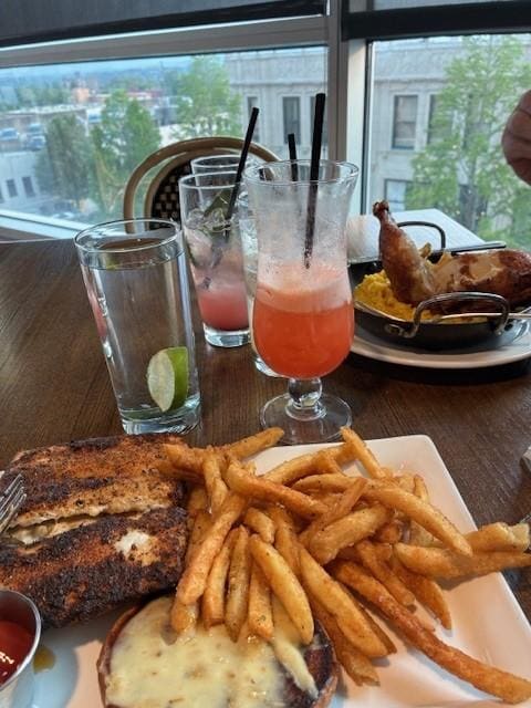 Mahi sandwich and Pollo - delish!