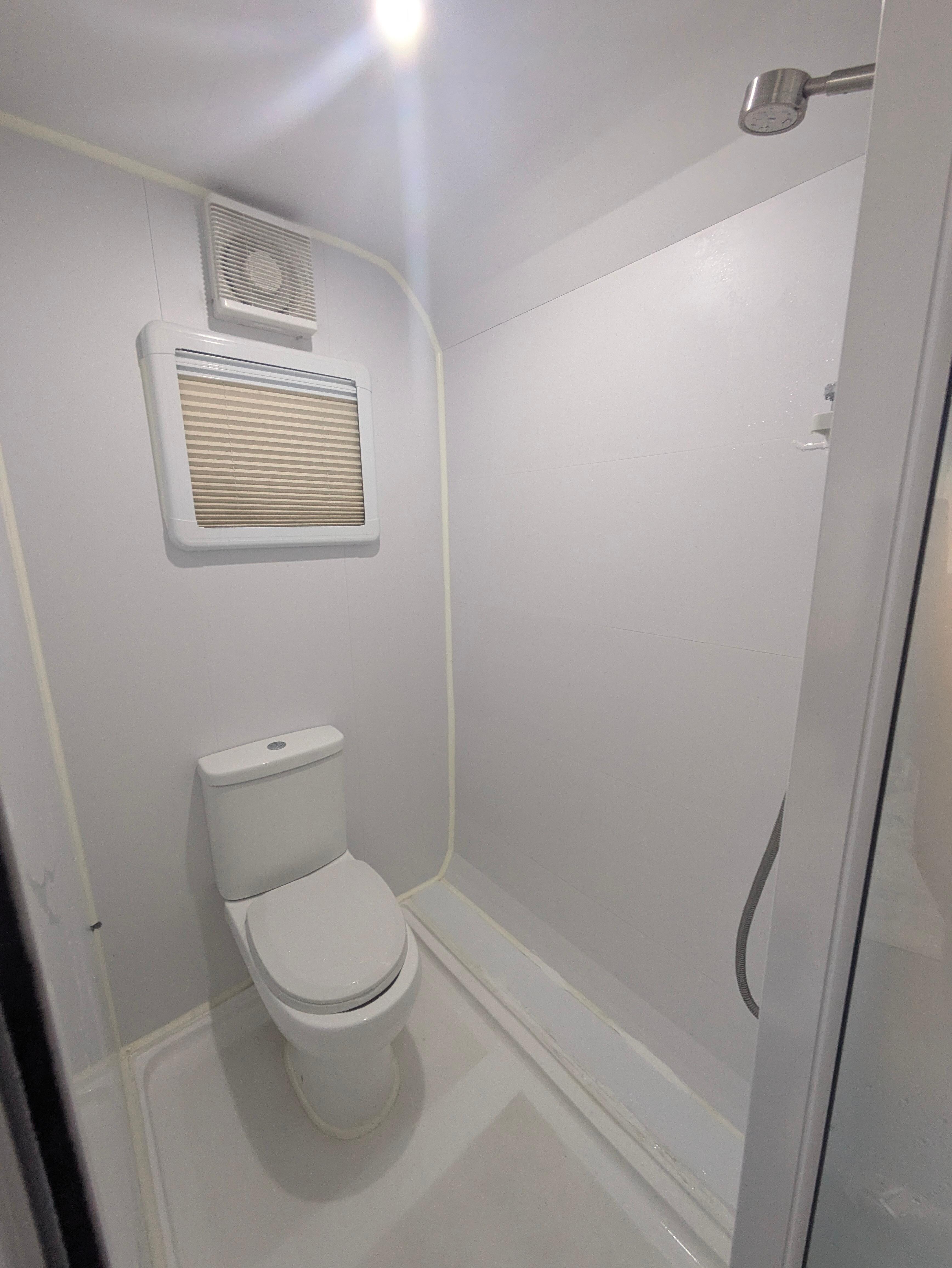 The compact shower