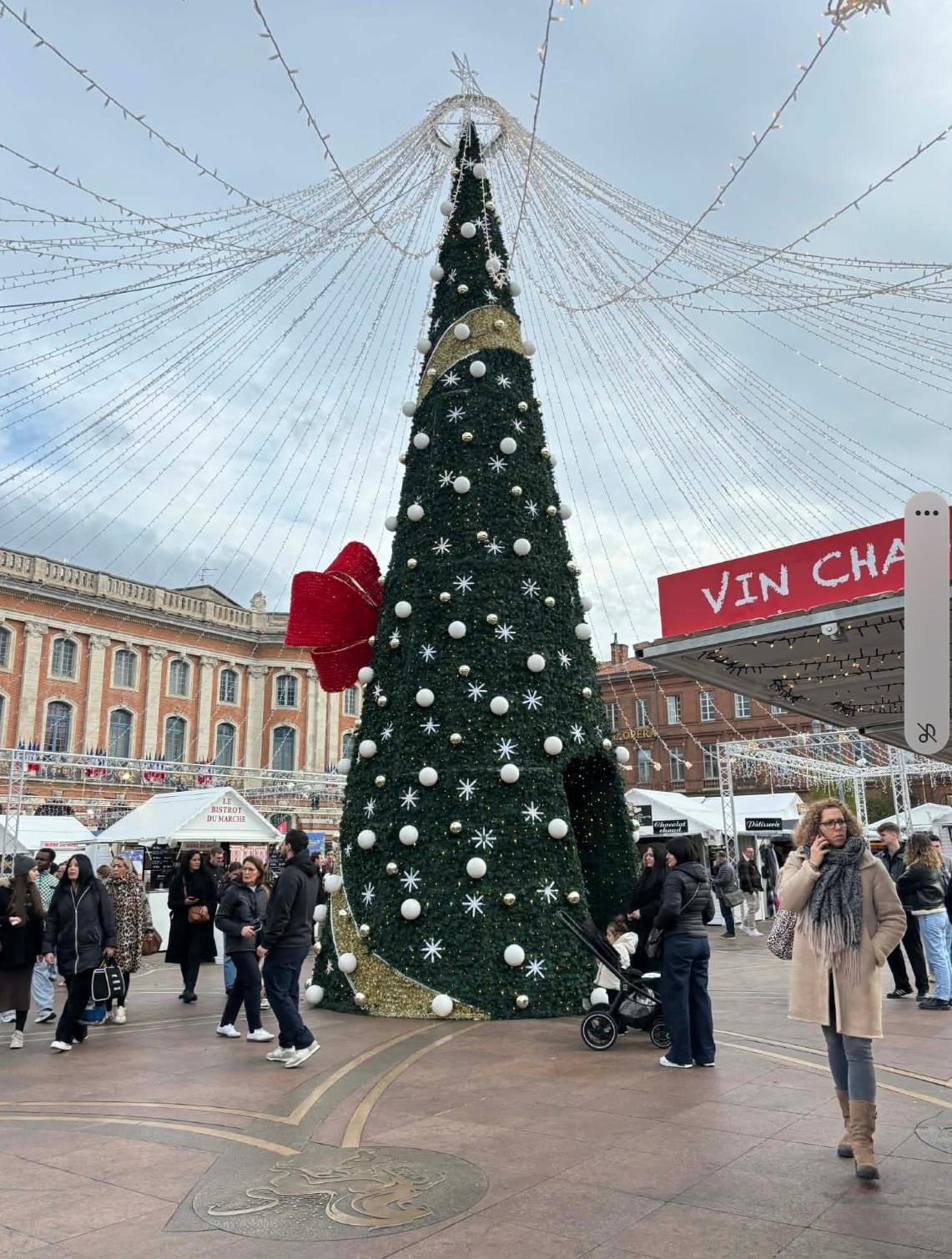 Marche de Noël sur la place du Capitol