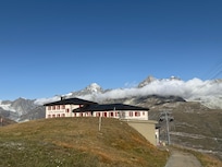 Das „Riffelhaus Haus  1853“ auf dem Riffelberg 2558 ünn