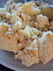 Scrambled eggs (powder?)