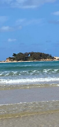 Maroochydore sea entering the river