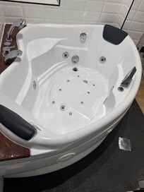 Jacuzzi (if you select the Jacuzzi option for room)