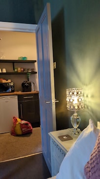 supper cosy and homely