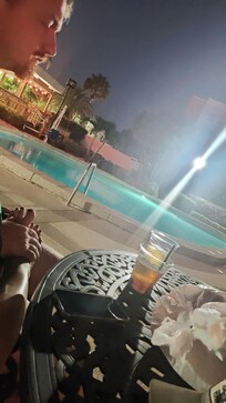 The pool area was well kept, clean and the bar staff was excellent