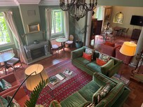 Lounge area