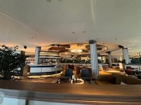 Really nice lobby.