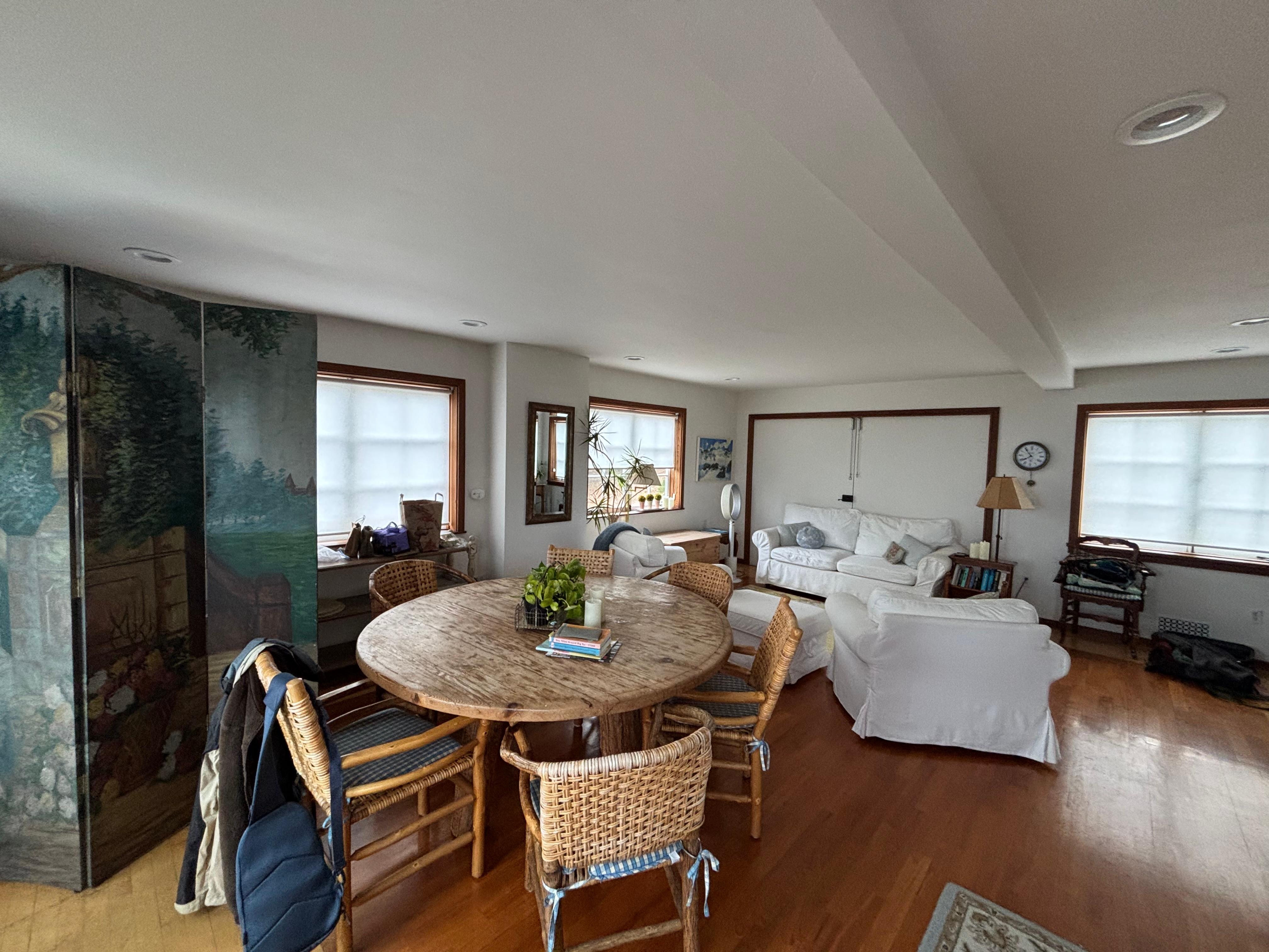 Open floor plan downstairs, very cozy, and a nice deck off the back with a gas grill.