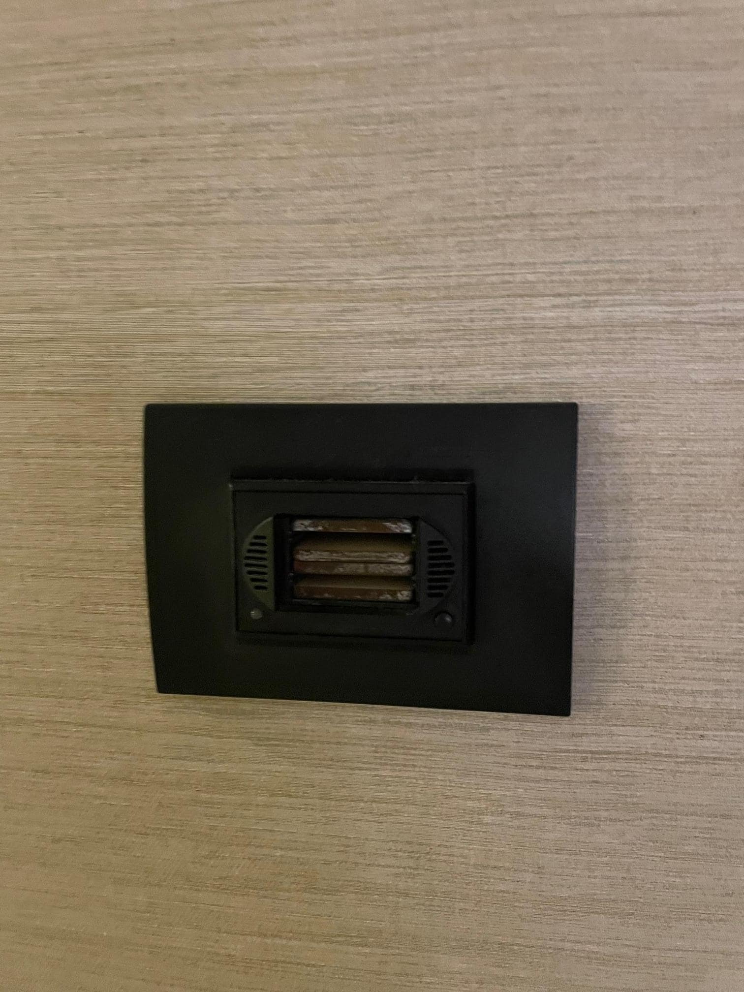 We just got back yesterday from a 10-day stay at TRS Coral, and honestly, it was the worst resort experience we’ve ever had in Cancun — and also the most expensive. This was our 5th trip to Cancun, and every other hotel we stayed at was much better.
