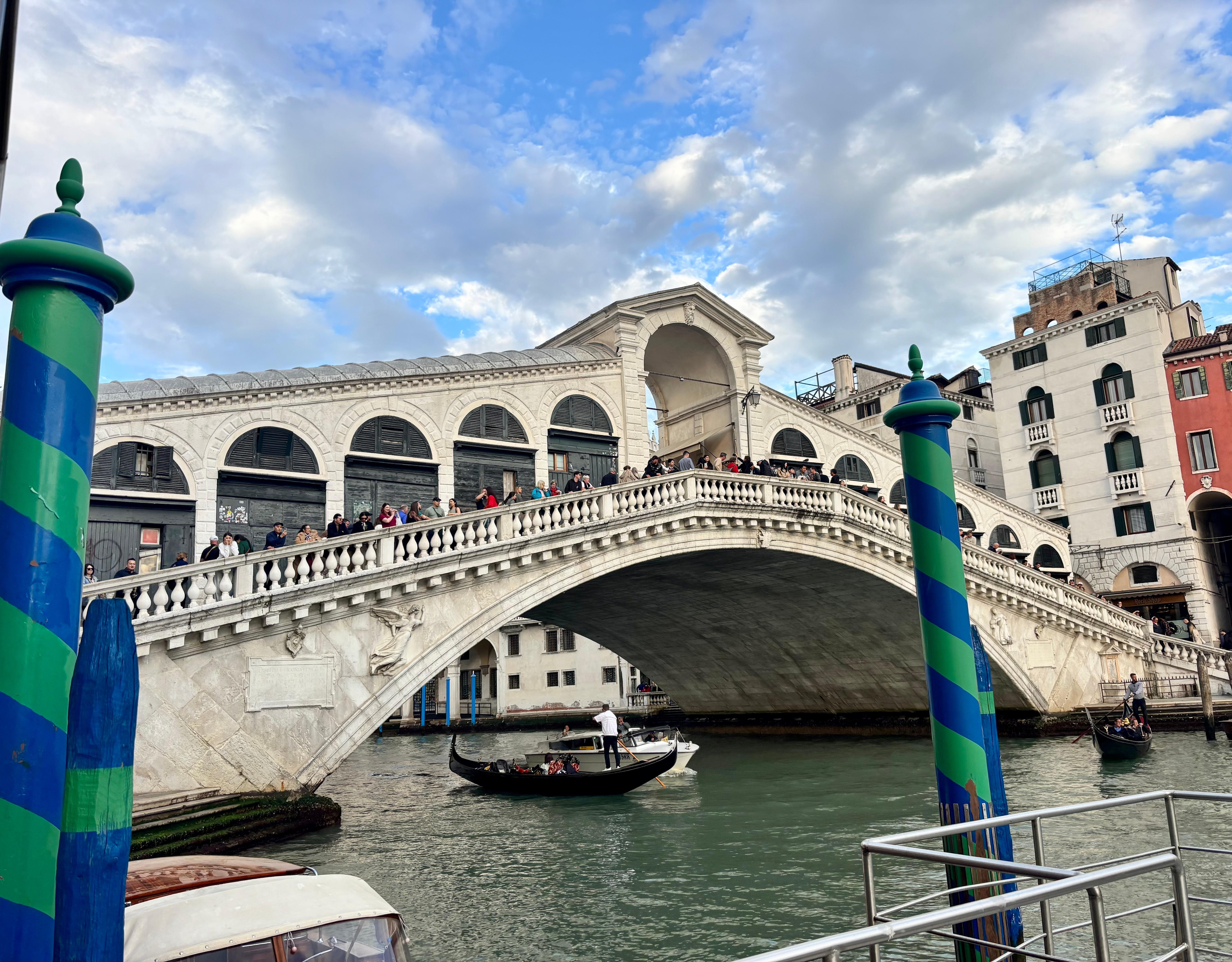 Rialto Bridge, Venice Italy 🇮🇹 