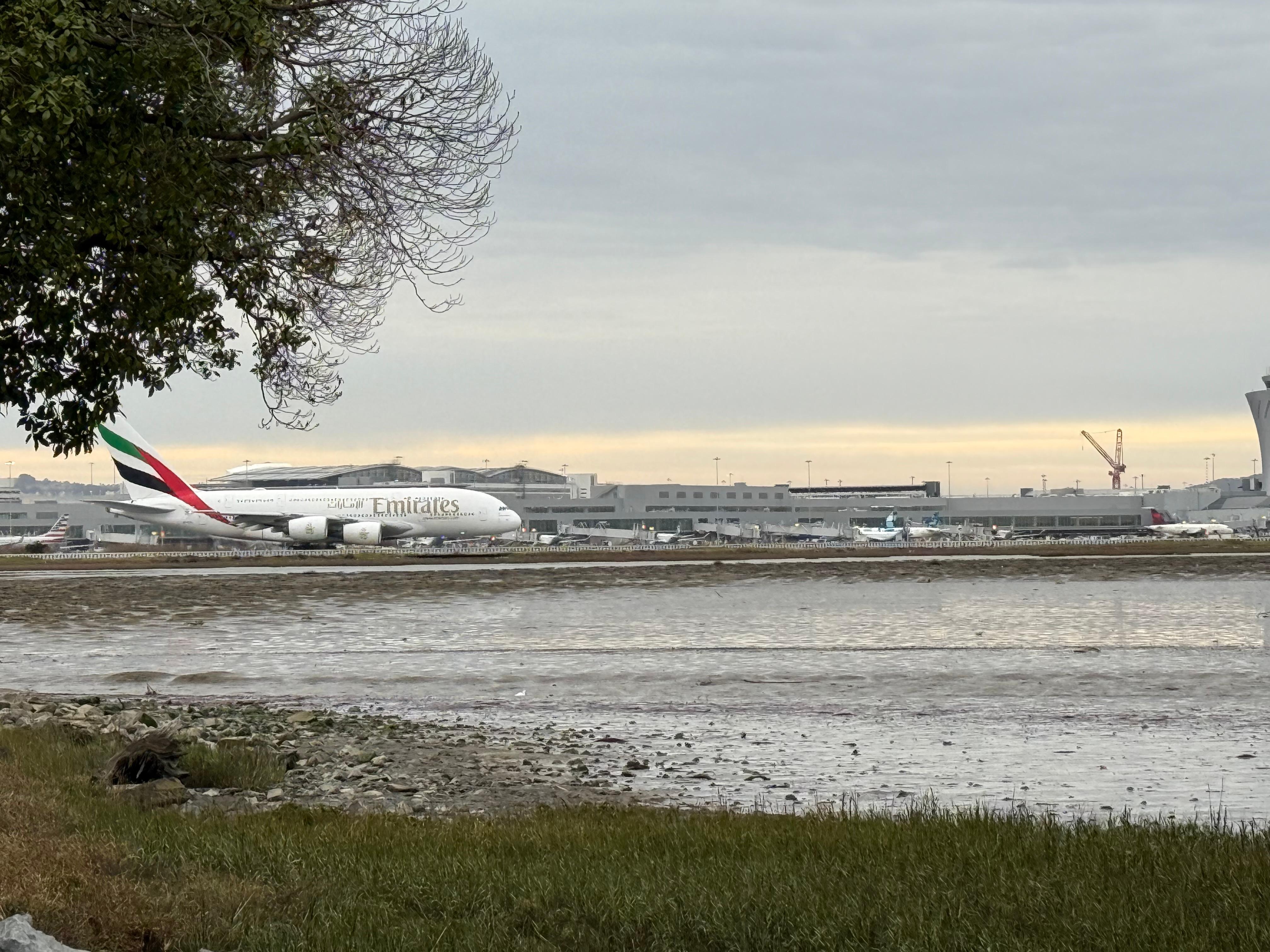 The hotel has a great view from the airport and a nice trail close to the bay. 