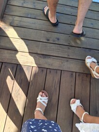 Sandals and flip flops at the Marina for dinner!