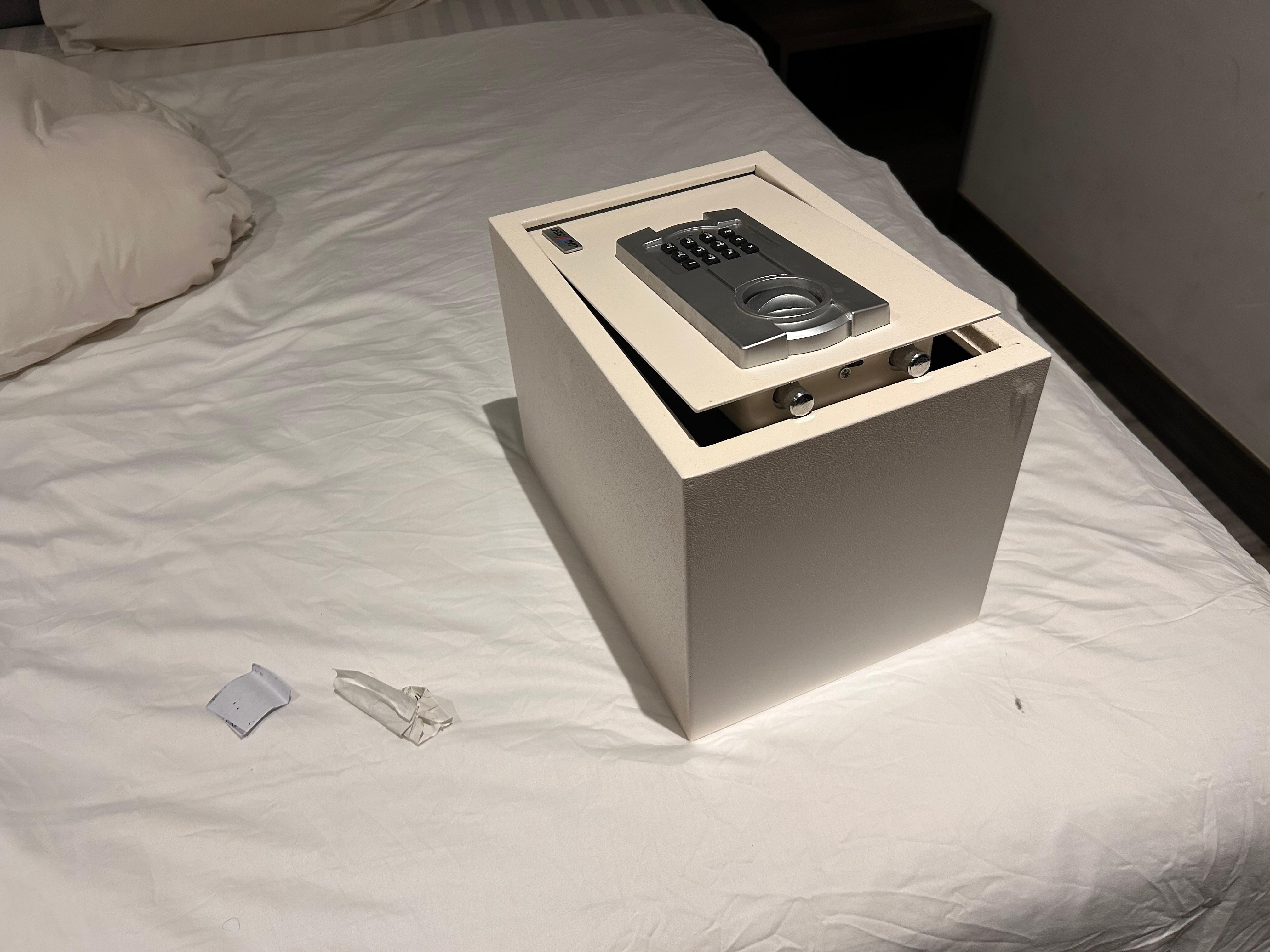 Safe is not screwed into anything
