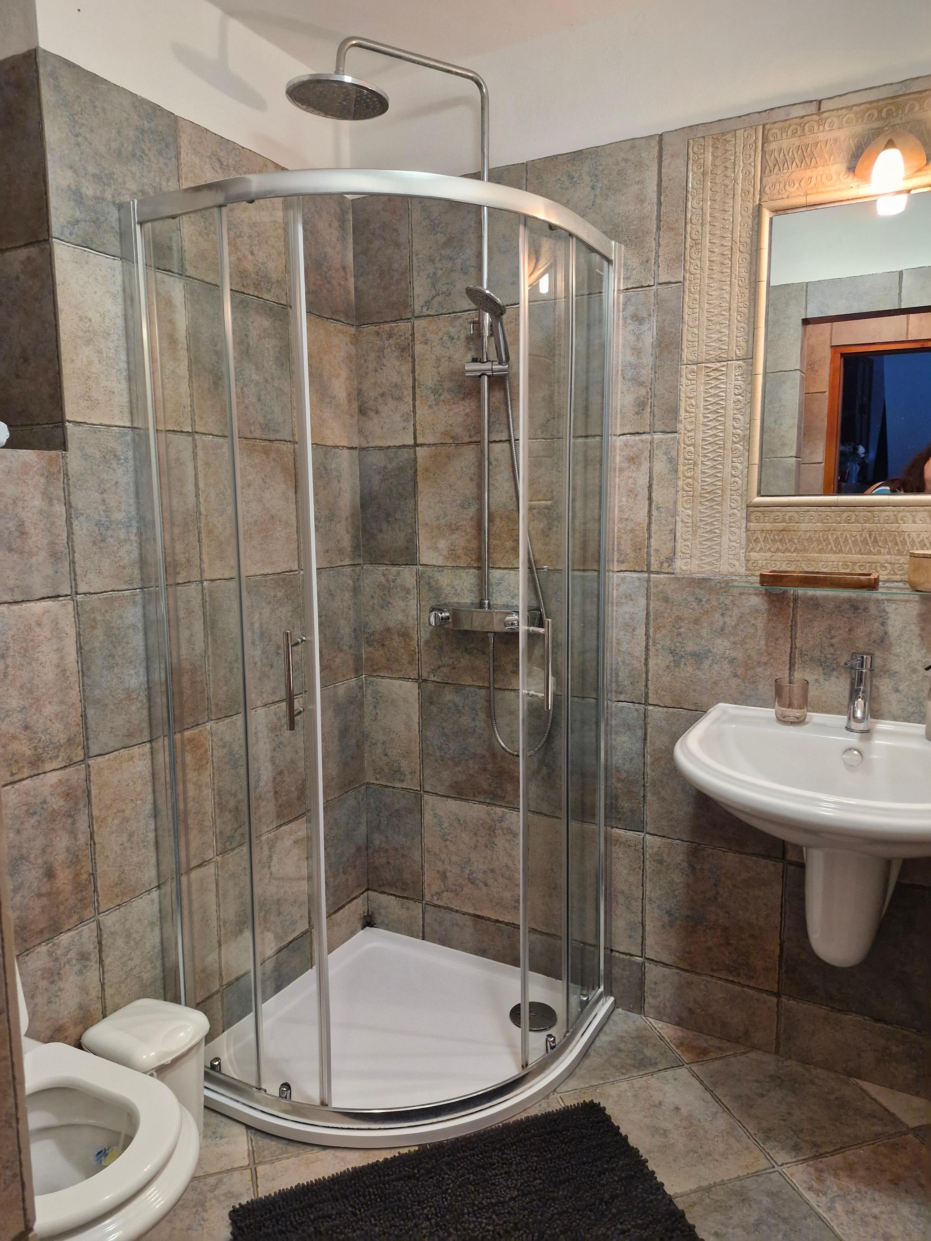 WC mit Dusche Erdgeschoß 