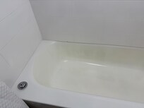 Grim in tub