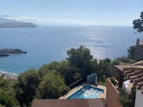 View of the pool.