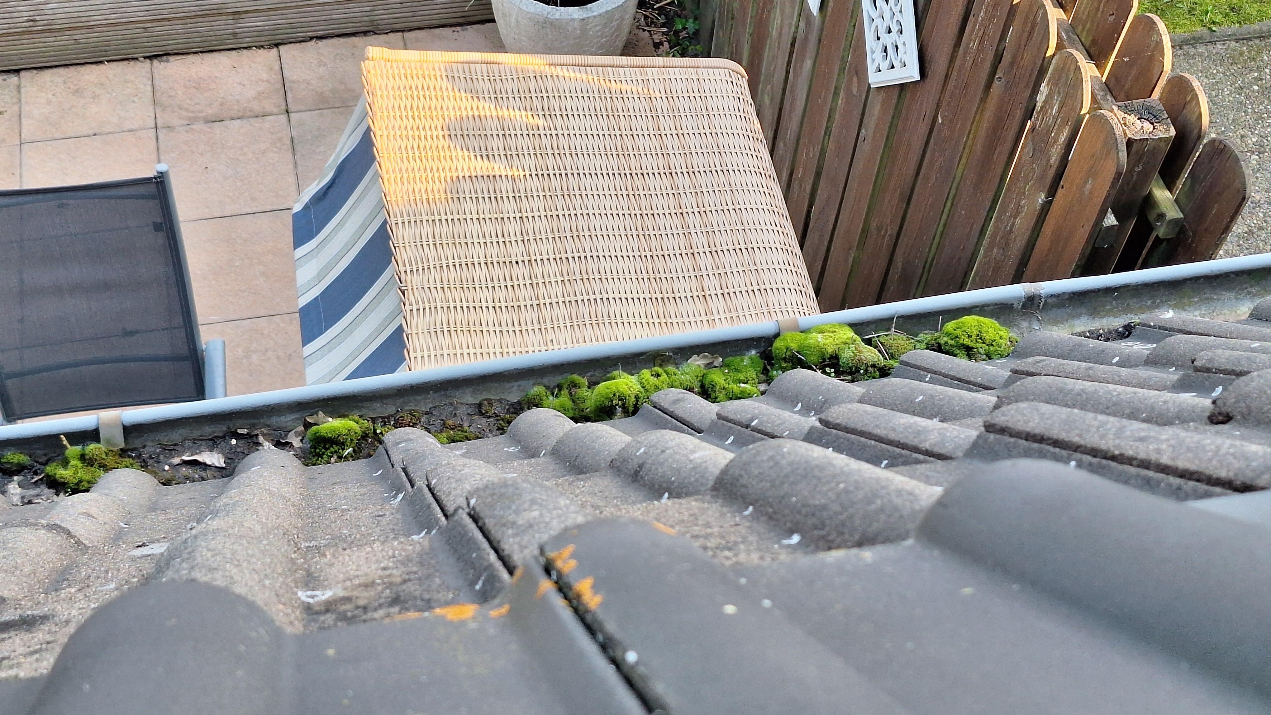 An Regentagen lag alles auf Tisch und Stühle 