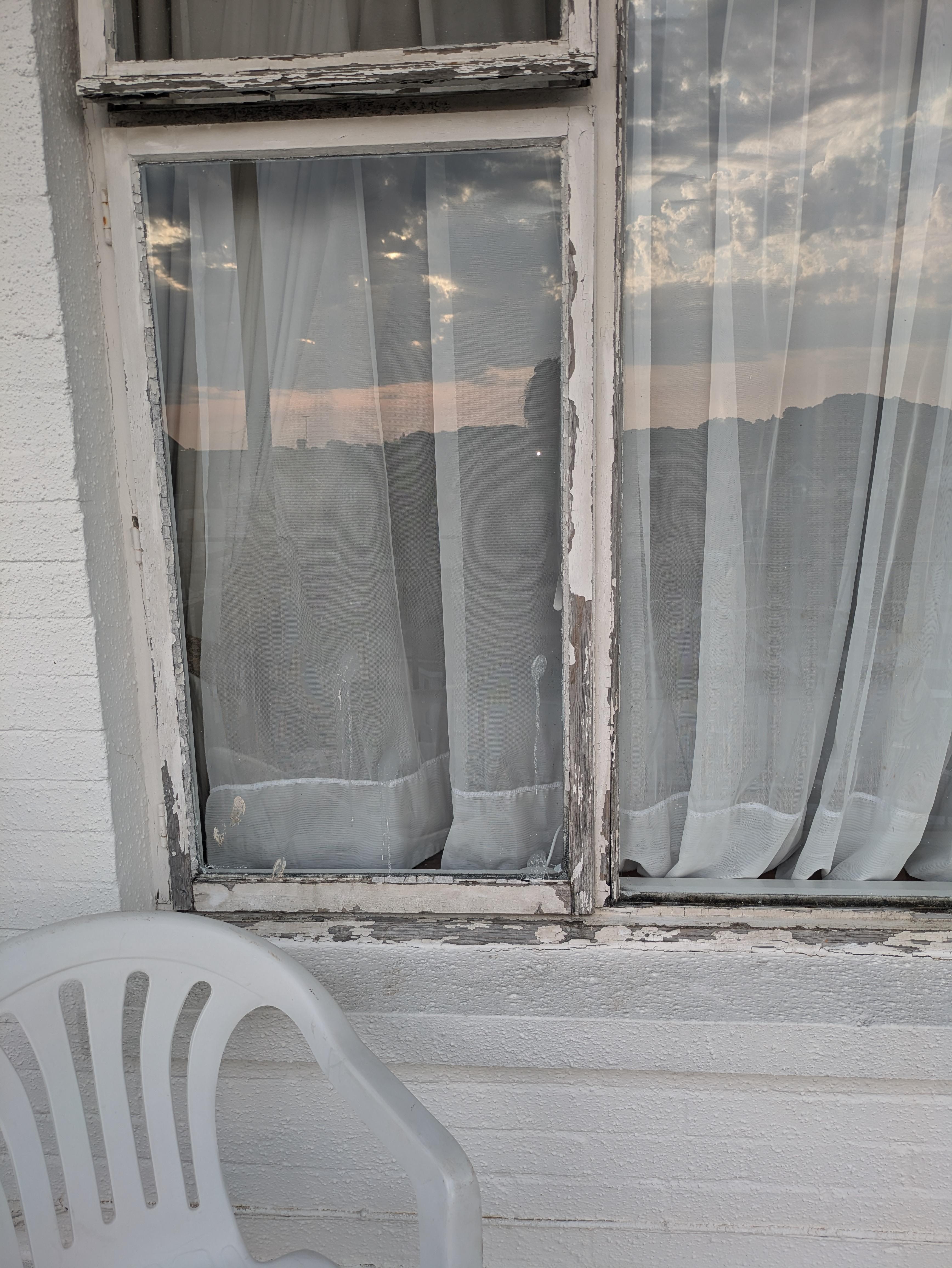 Poor state and dirty windows