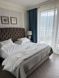 3rd floor room with balcony