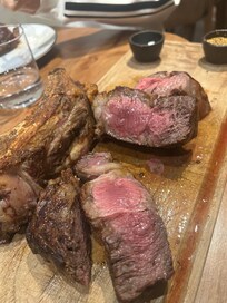 Perfectly medium rare the way I like it !!!