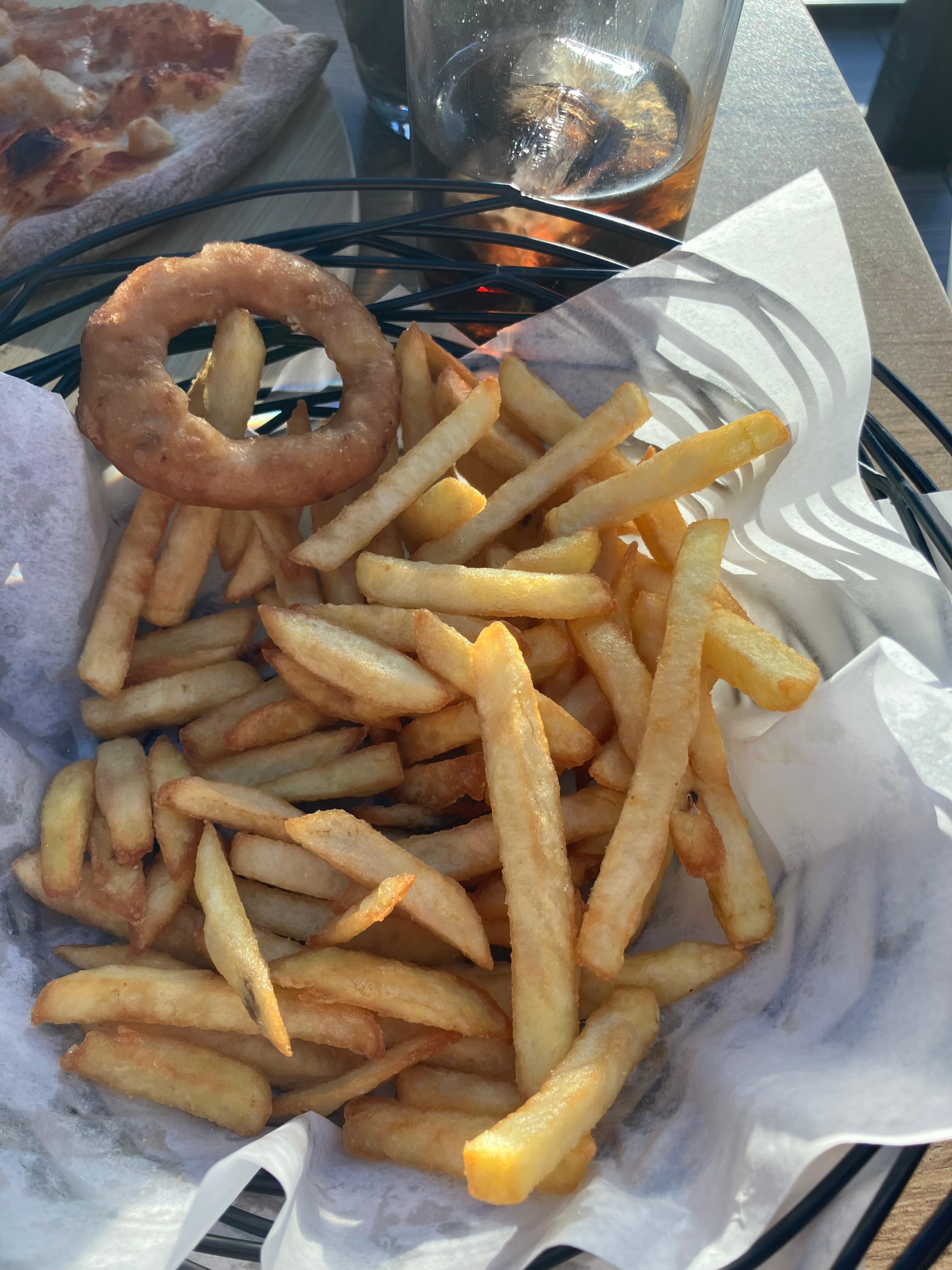Chips & onion rings 