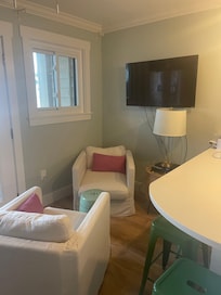 Very crowded for the area, and chairs not comfortable