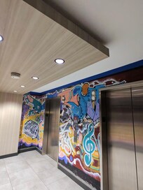 Hallway in front of the elevator