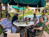 Disfrutando en familia del jardín