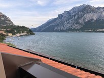Lake View room