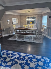 Dining room/ table
