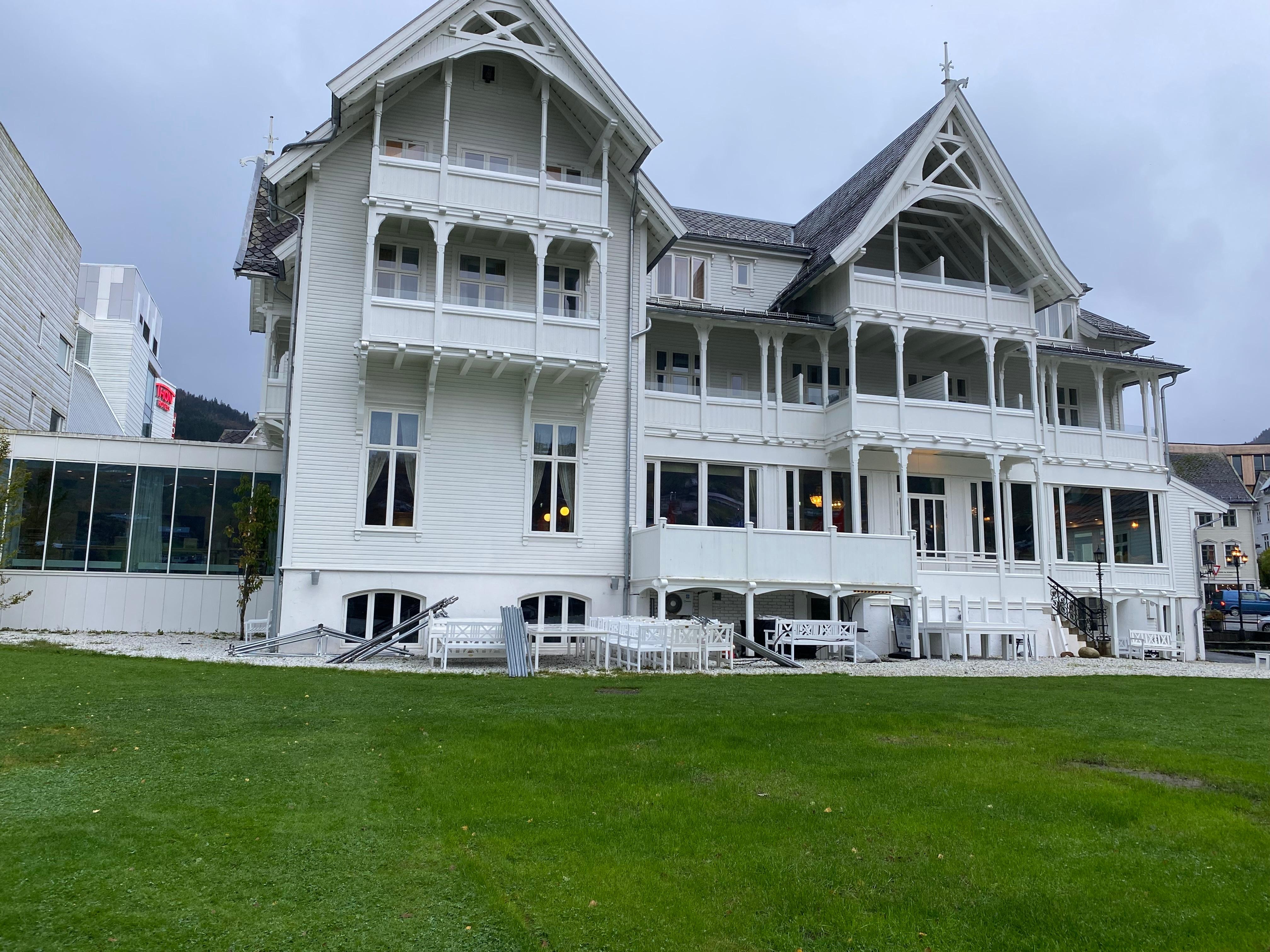 Thon Hotel Sandven i all sin prakt! 