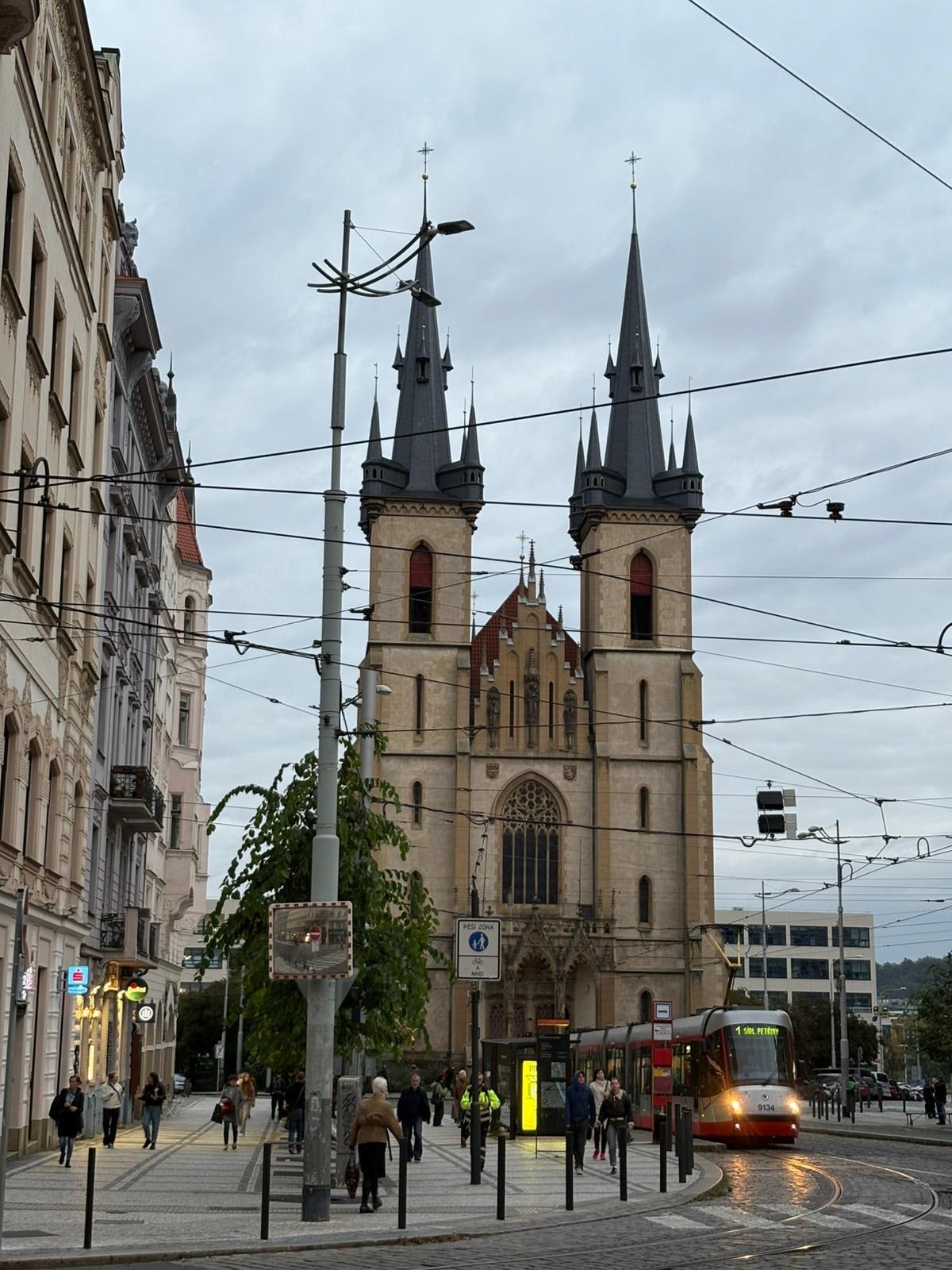 View 2 min walk away 