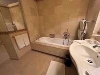 バスタブはゆったり