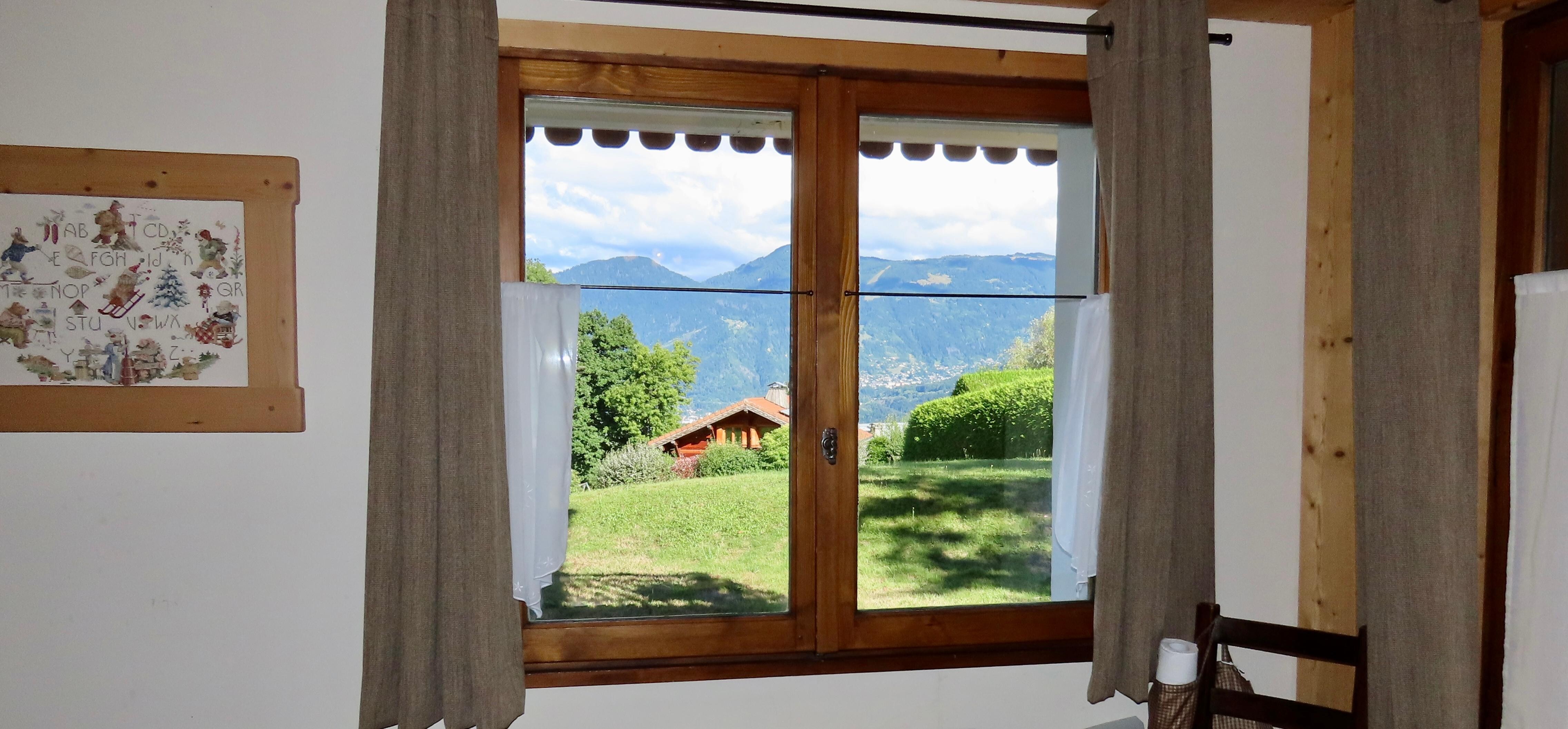 This photo from the studio is not ideal as it was taken when cloudy.