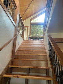 Stairs from first level to main level