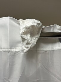 Dirty washcloth not removed from previous guest!