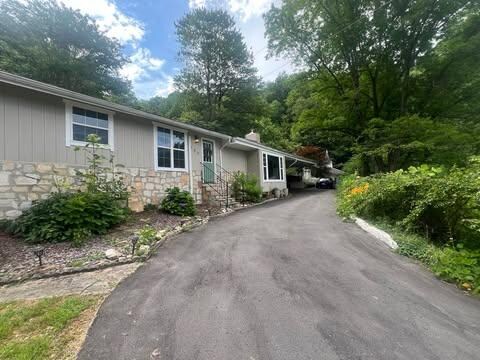 Very well maintained property. 