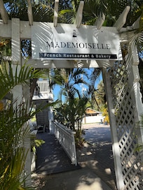 The grounds, especially the wrap-around porch are magnificent!