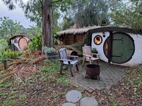 The outside is so cute!!