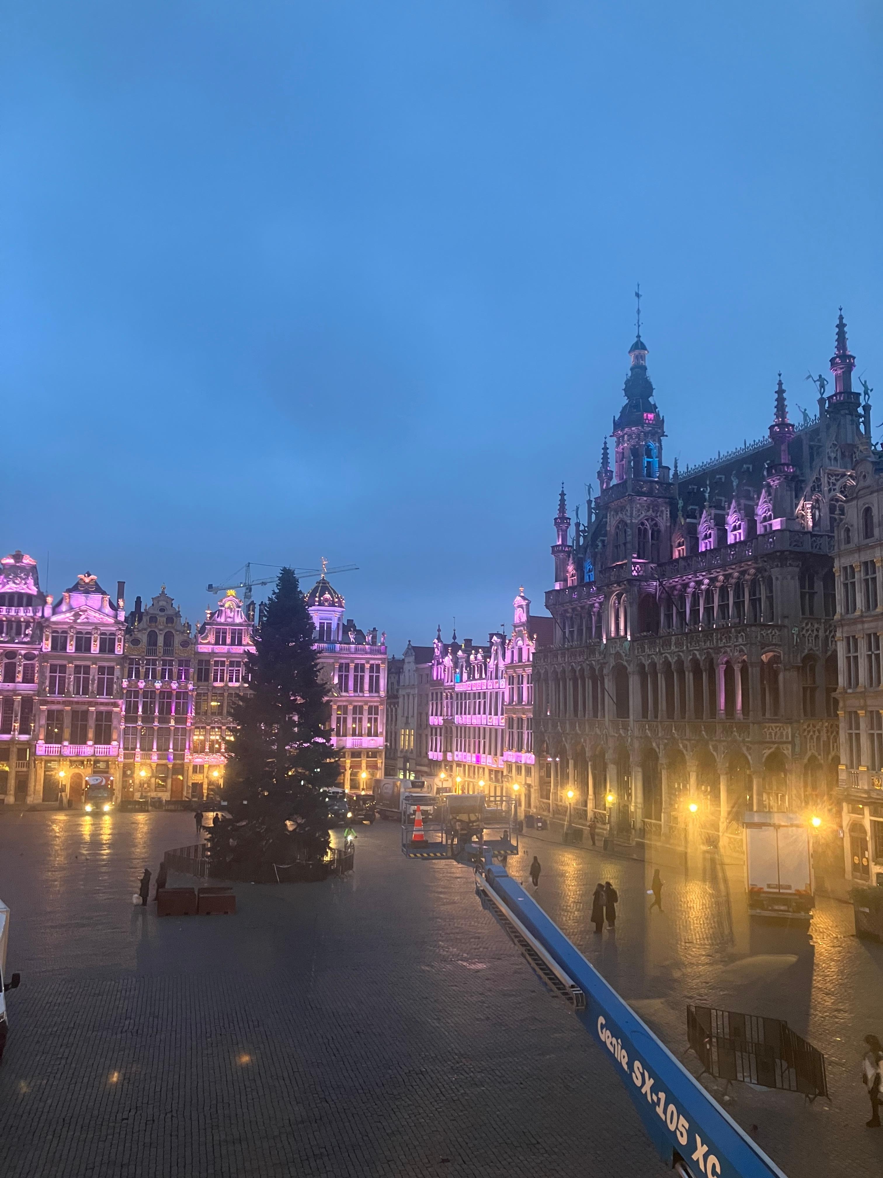 夜明け前の風景です。フィルター無しでこんな風景です